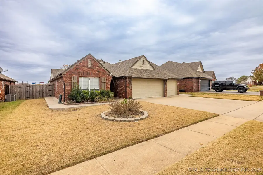 11521 N 132nd East Avenue, Owasso, OK 74055 - Image #3