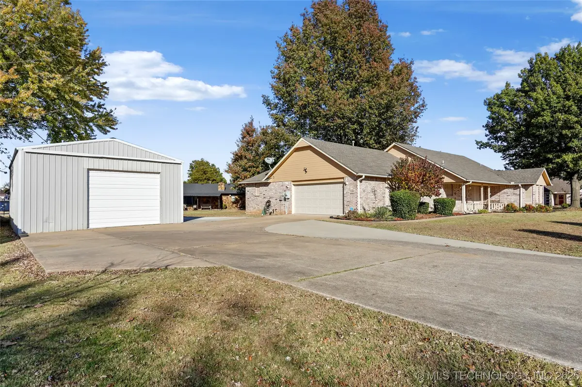 21423 E 37th Place, Broken Arrow, OK 74014 - Image #1