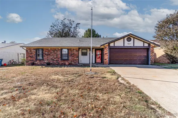 809 S Holmes Avenue, Cushing, OK 74023