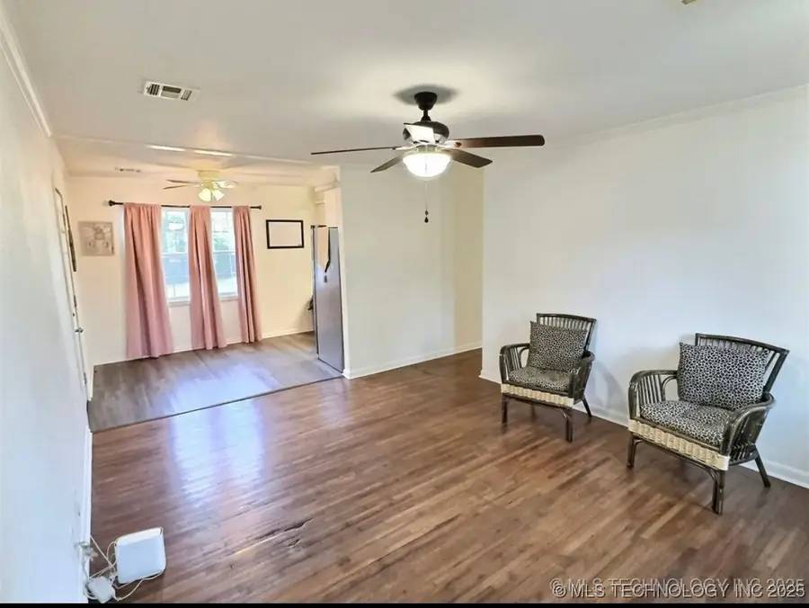 305 E Elm Street, Skiatook, OK 74070 - Image #2