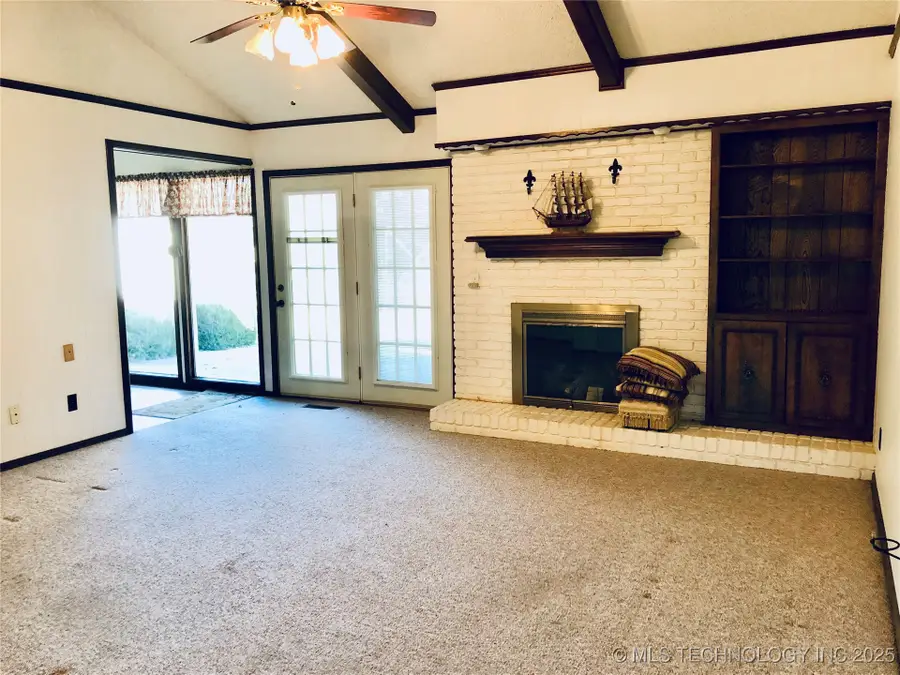 1402 Bell Creek Avenue, Cushing, OK 74023 - Image #2