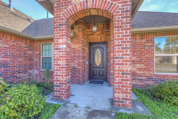 116 W Dogwood Street, Skiatook, OK 74070