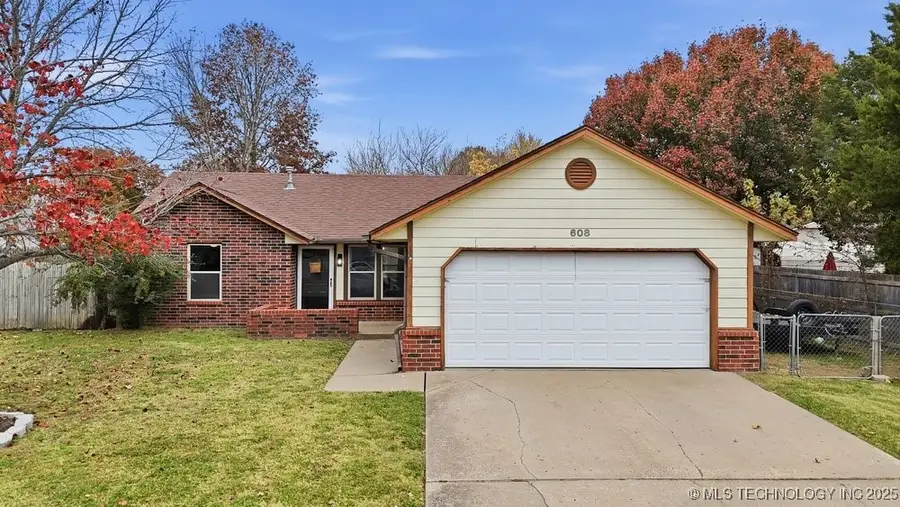 608 E Brook Street, Collinsville, OK 74021 - Image #3