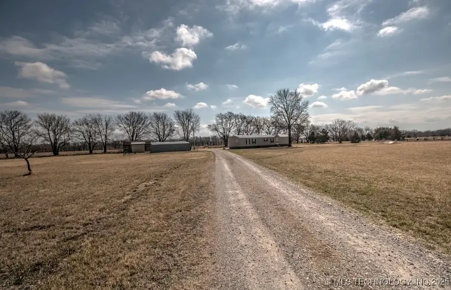 11201 S 4075 Road, Oologah, OK 74053 - Image #2