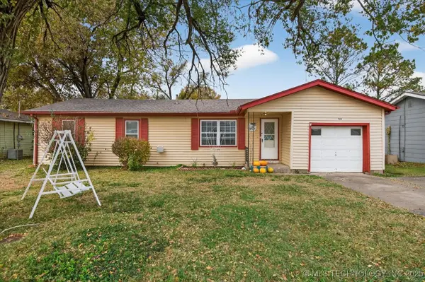 521 NE Elmhurst Avenue, Bartlesville, OK 74006