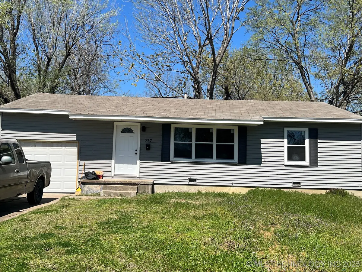 727 E 33rd Street N, Tulsa, OK 74106 - Image #1