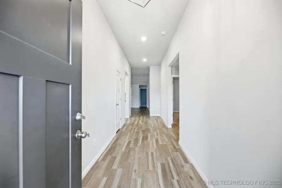 2406 W Kingsport Court S, Broken Arrow, OK 74011 - Image #3