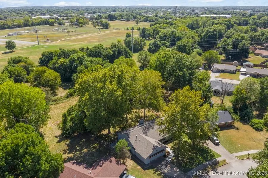 1908 N Chambers Terrace, Claremore, OK 74017 - Image #2