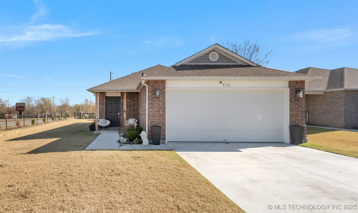 716 N Redbud Avenue, Beggs, OK 74421 - Image #1