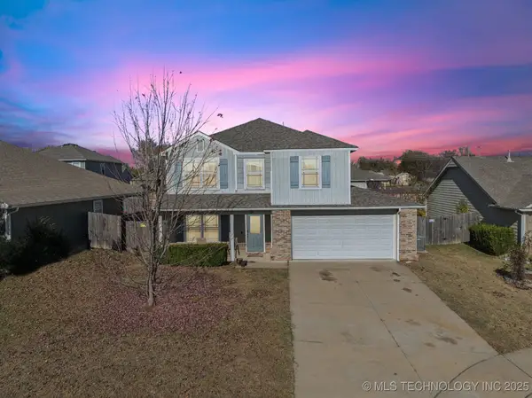 111 W 45th Place, Sand Springs, OK 74063