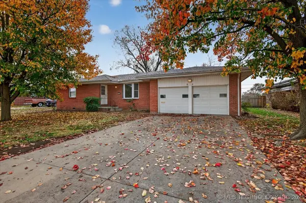 4949 Brookline Drive, Bartlesville, OK 74006