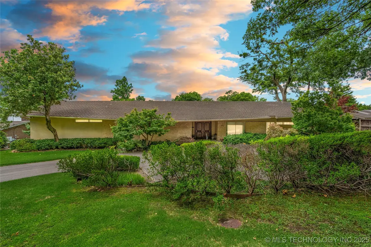 4722 S Yorktown Place, Tulsa, OK 74105 - Image #1