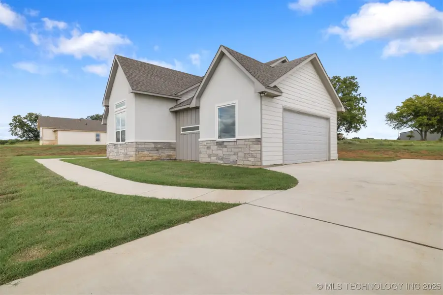 223 Vaughn Lane, Calera, OK 74730 - #3