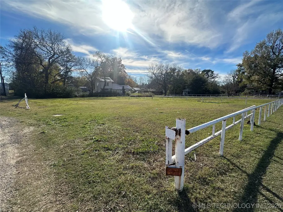 806 E 13th Street, Okmulgee, OK 74447 - Image #2