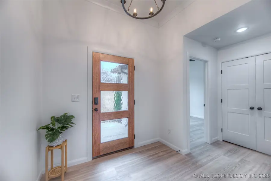 718 N 10th Street, Sapulpa, OK 74066 - #2