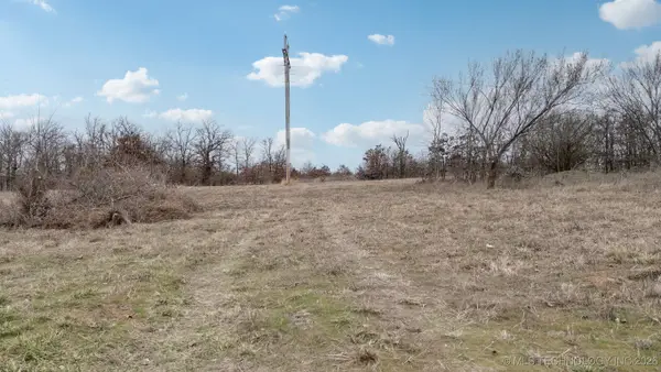 10330 S 417th West Avenue, Mannford, OK 74044