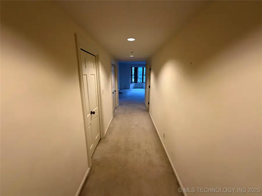 2121 S Yorktown Avenue #302, Tulsa, OK 74114 - Image #3