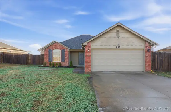 205 Vail Circle, Kiefer, OK 74041