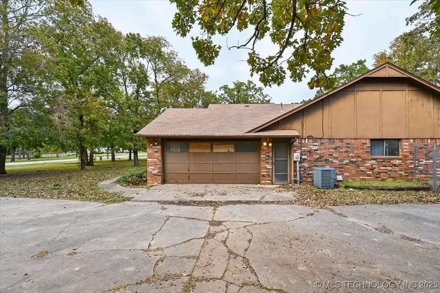 9227 S 43rd West Street, Tulsa, OK 74132 - Image #3