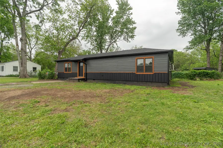 5667 S Quincy Avenue, Tulsa, OK 74105 - Image #2