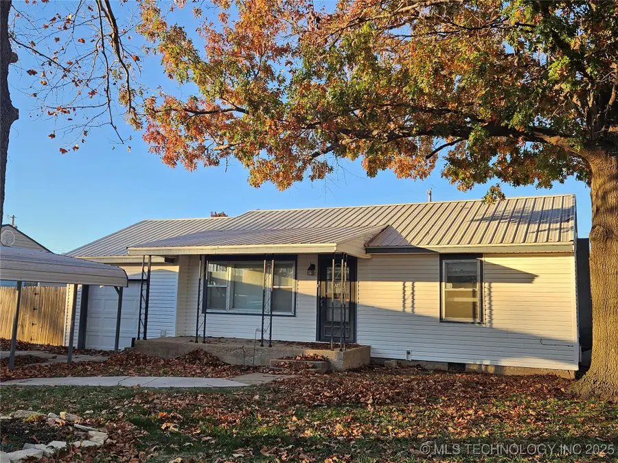 822 Ash Avenue, Blackwell, OK 74631 - Image #2