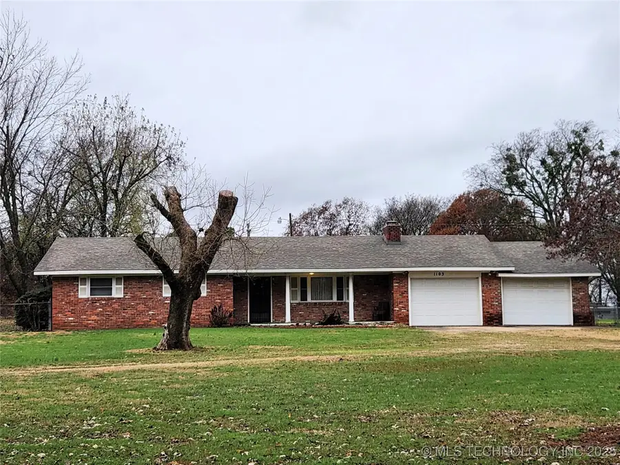 1103 N Fox Street, Chouteau, OK 74337 - Image #2