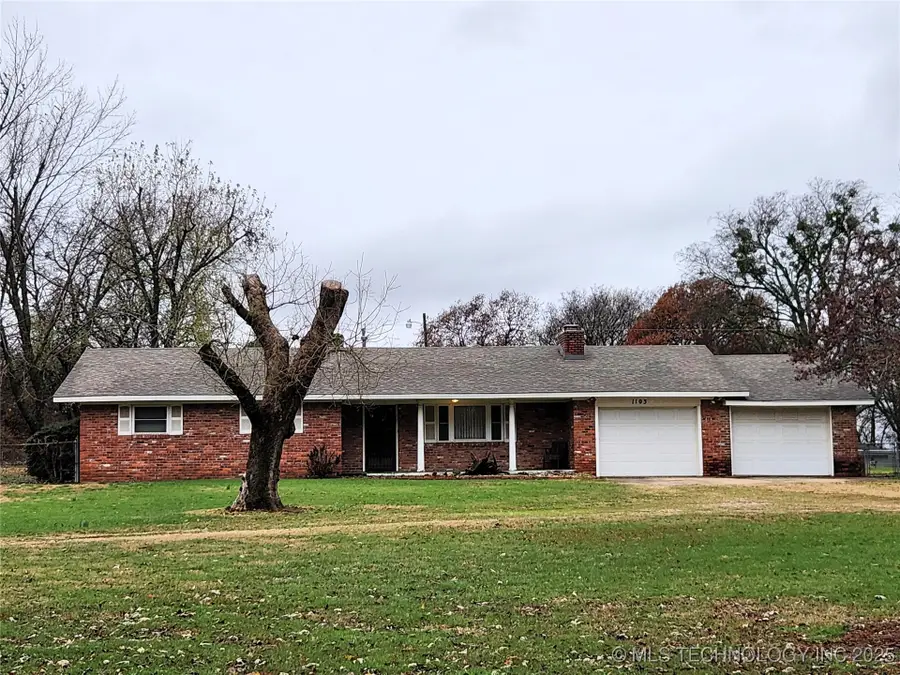 1103 N Fox Street, Chouteau, OK 74337 - Image #3