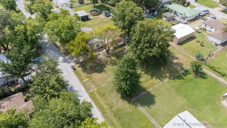 S Gray Court, Chouteau, OK 74337 - Image #2