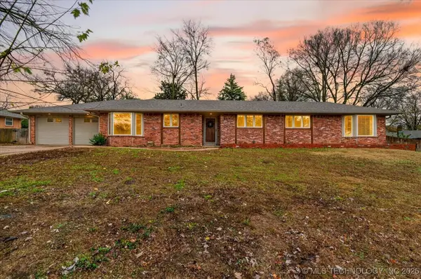 2318 Dorchester Drive, Bartlesville, OK 74006