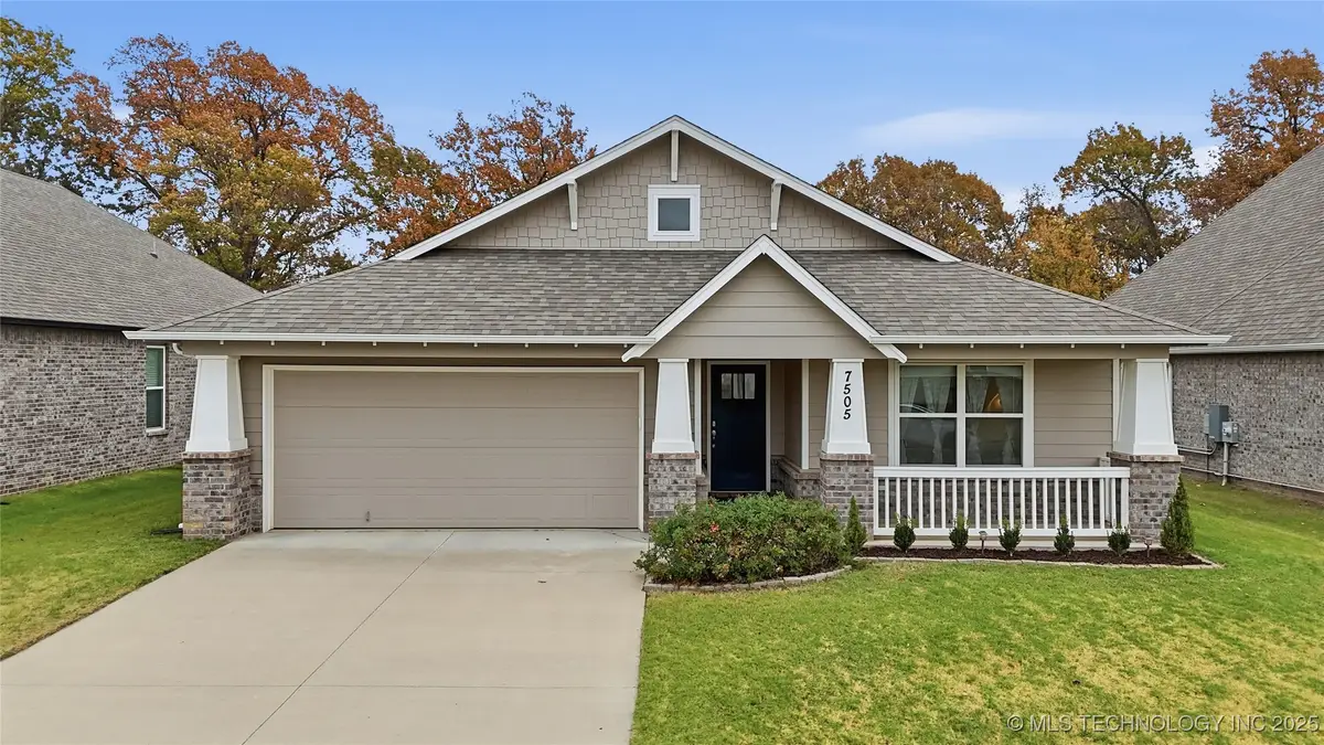 7505 S Walnut Avenue, Broken Arrow, OK 74011 - Image #1