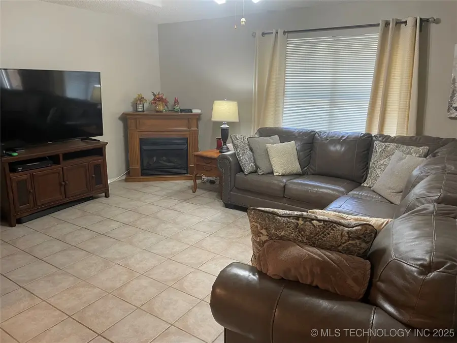 513 Meadowlark Lane, Durant, OK 74701 - Image #3