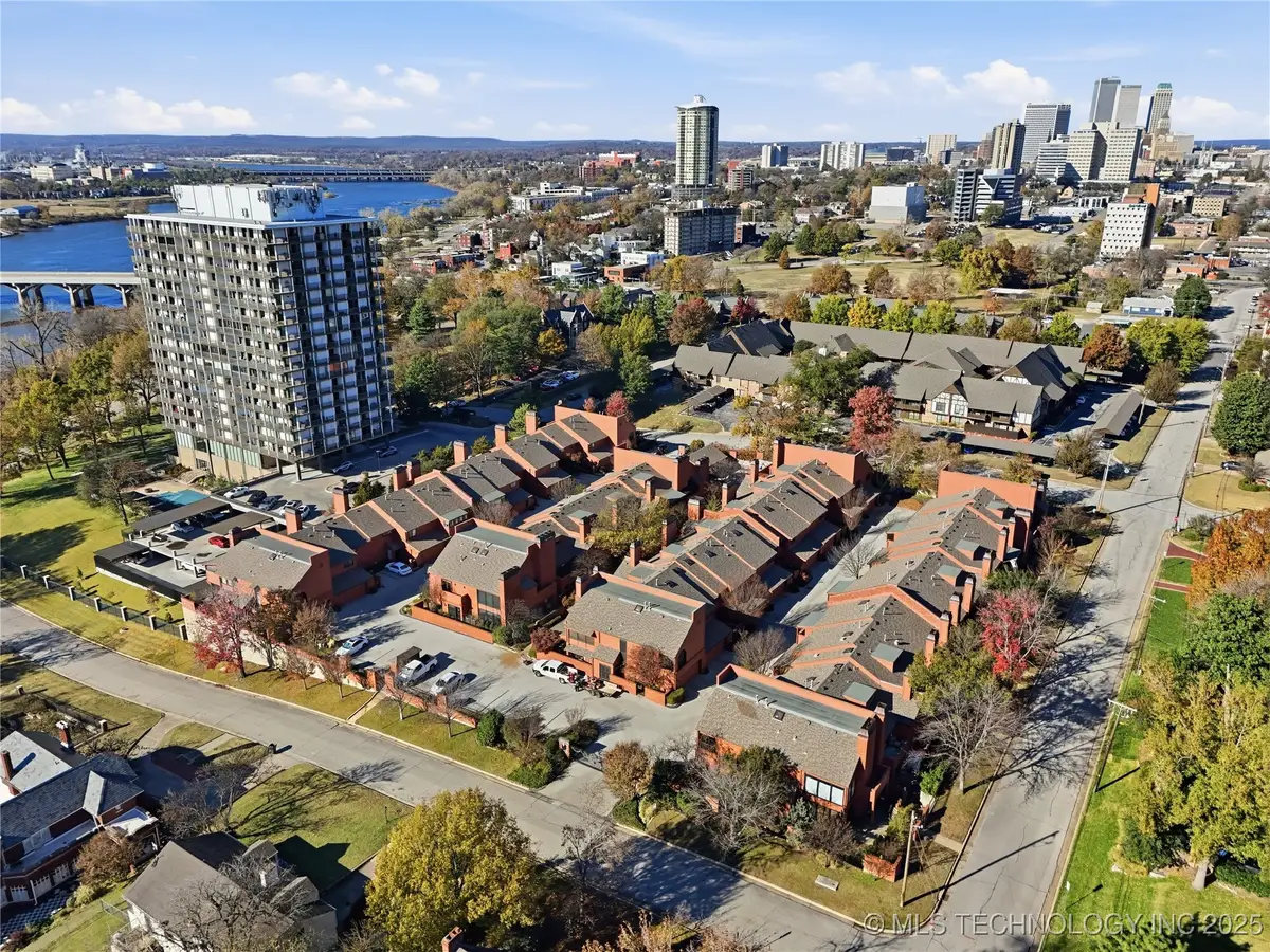 38 S Woodward Boulevard #16, Tulsa, OK 74114 - Image #1