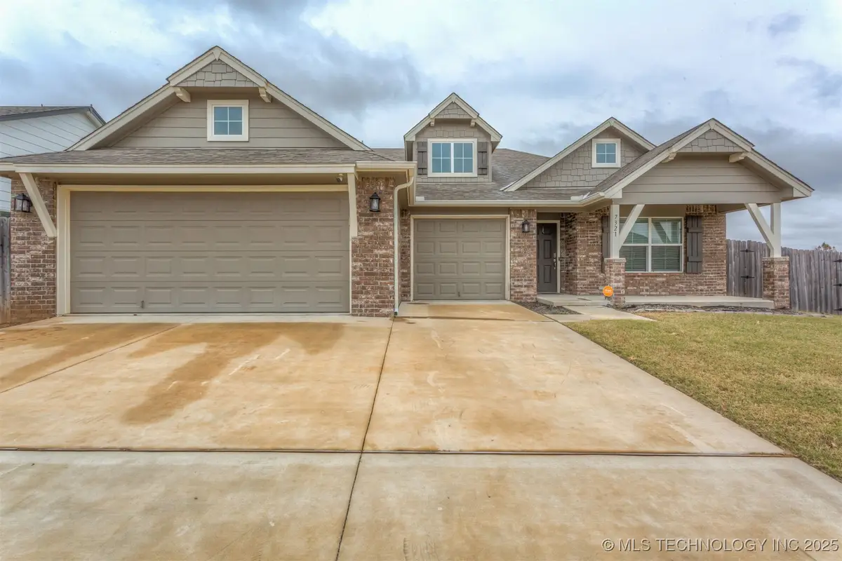 7321 S Hemlock Avenue, Broken Arrow, OK 74011 - Image #1