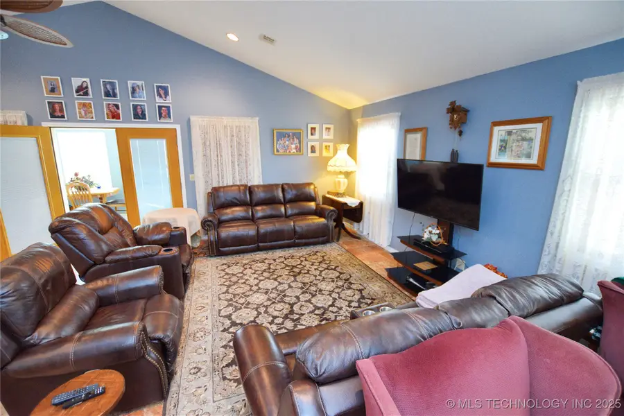 22021 E 780 Road, Tahlequah, OK 74464 - Image #2