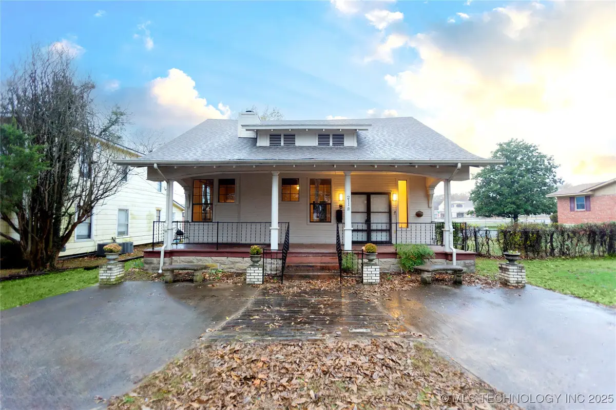 211 N State Street, Wagoner, OK 74467 - Image #1