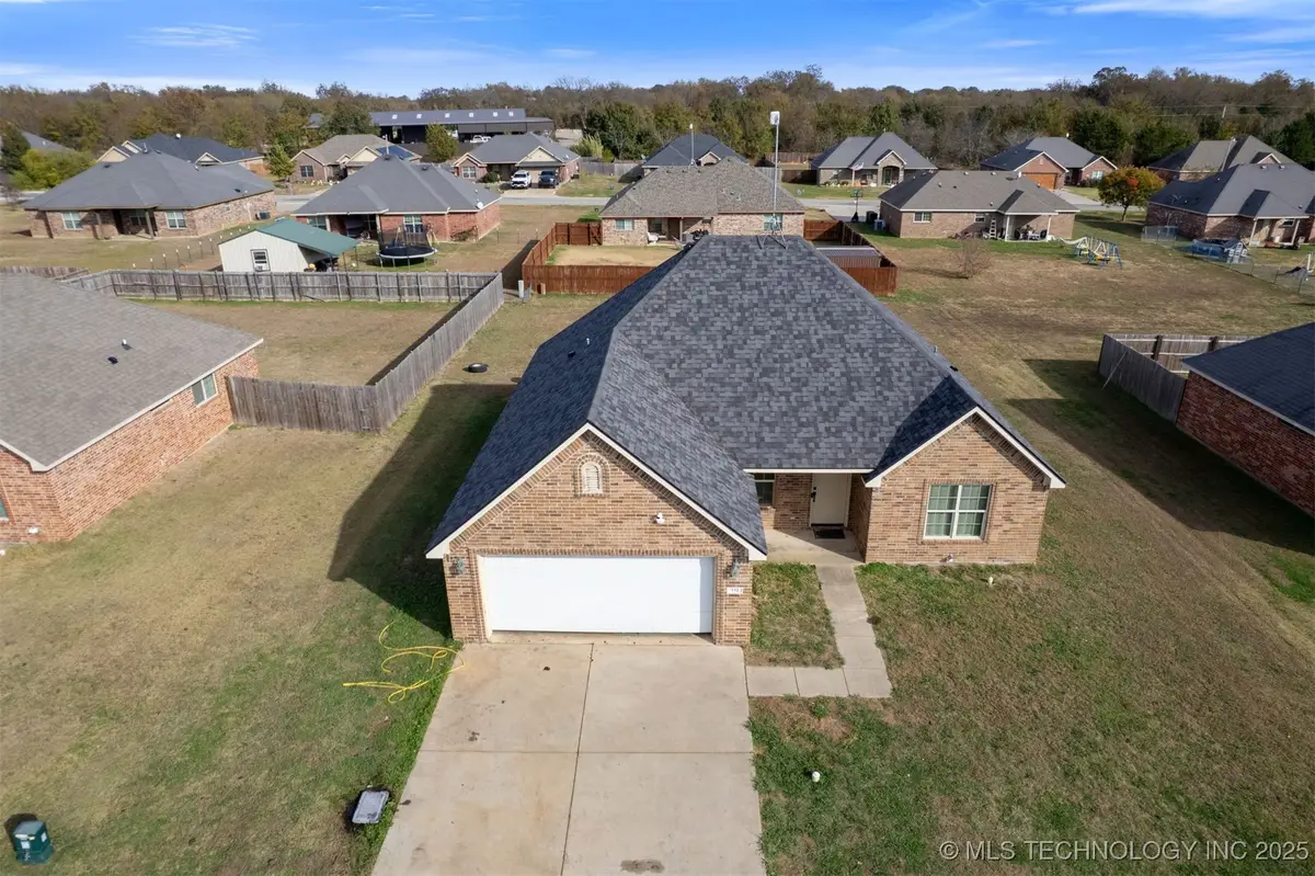 112 Swiss, Calera, OK 74730 - Image #1