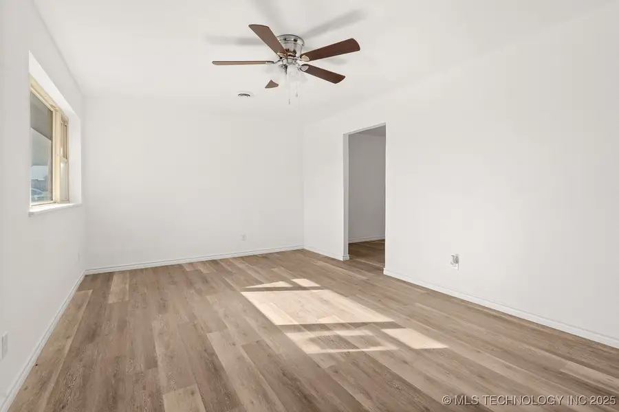 114 Laurel Street, Lone Grove, OK 73443 - Image #3