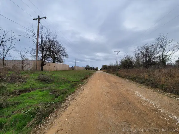5 S 4190 Road, Eufaula, OK 74432