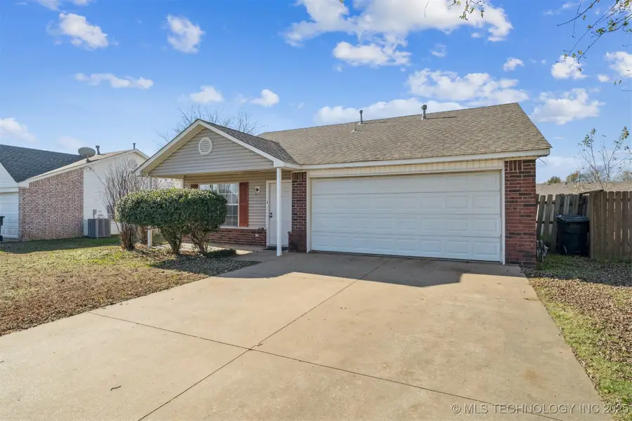 1921 Bristol Road, Claremore, OK 74017 - Image #2