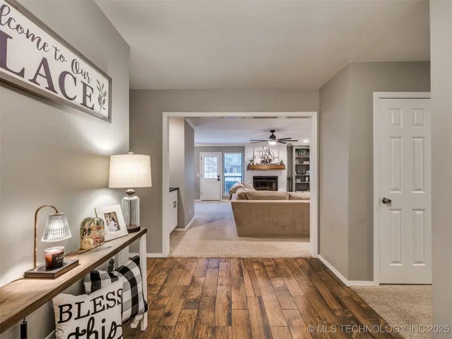 8621 S Fawnwood Court, Broken Arrow, OK 74011 - Image #3