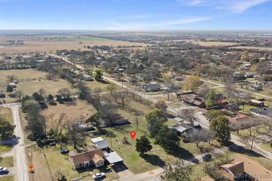 504 E Cherokee Street, Marietta, OK 73448 - Image #3