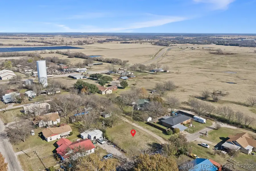 605 E Cherokee Street, Marietta, OK 73448 - Image #3