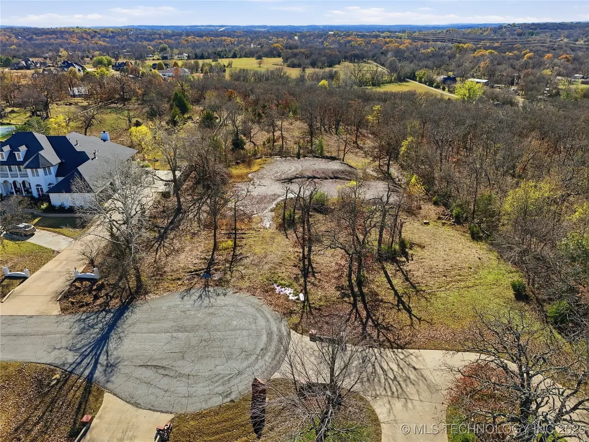 5810 Oak Forest Lane, Tulsa, OK 74131 - Image #1