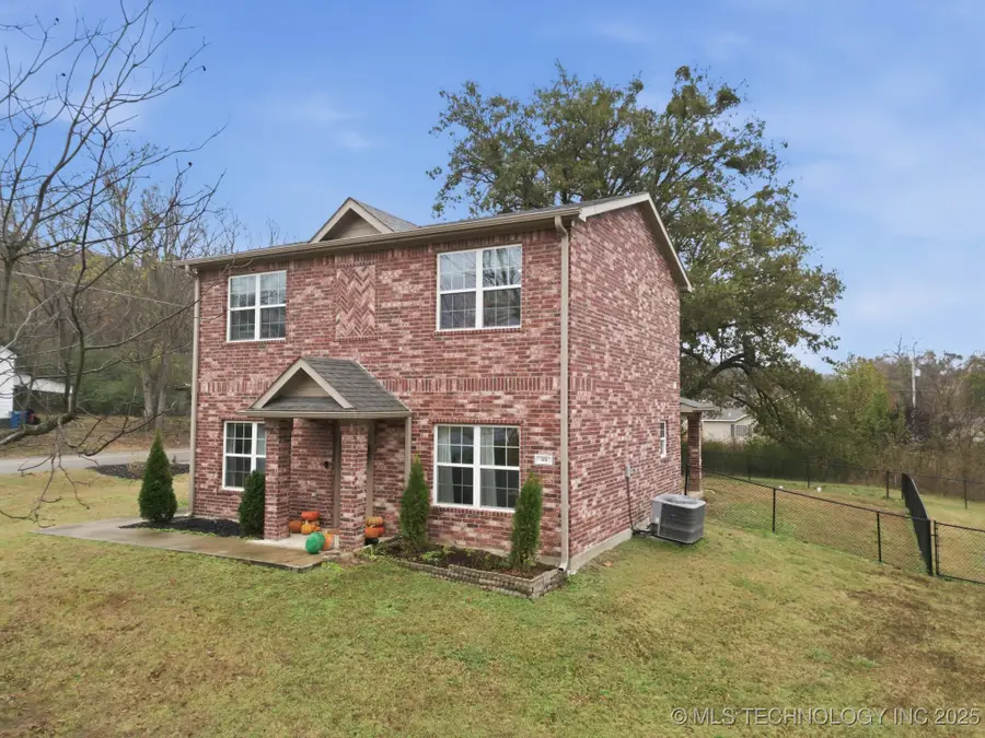 108 NE 6th, Wilburton, OK 74578 - Image #2