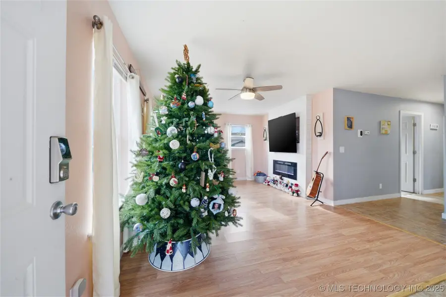 1643 S Oak Avenue, Bartlesville, OK 74003 - Image #3