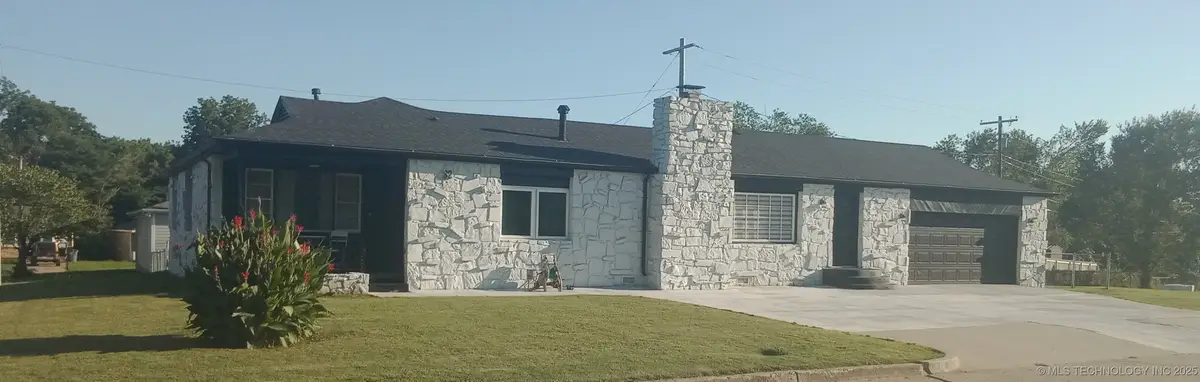 32 E 44th Place, Tulsa, OK 74106 - Image #1