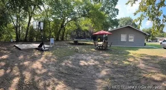 303 W Haynie Avenue, Calera, OK 74730 - #2