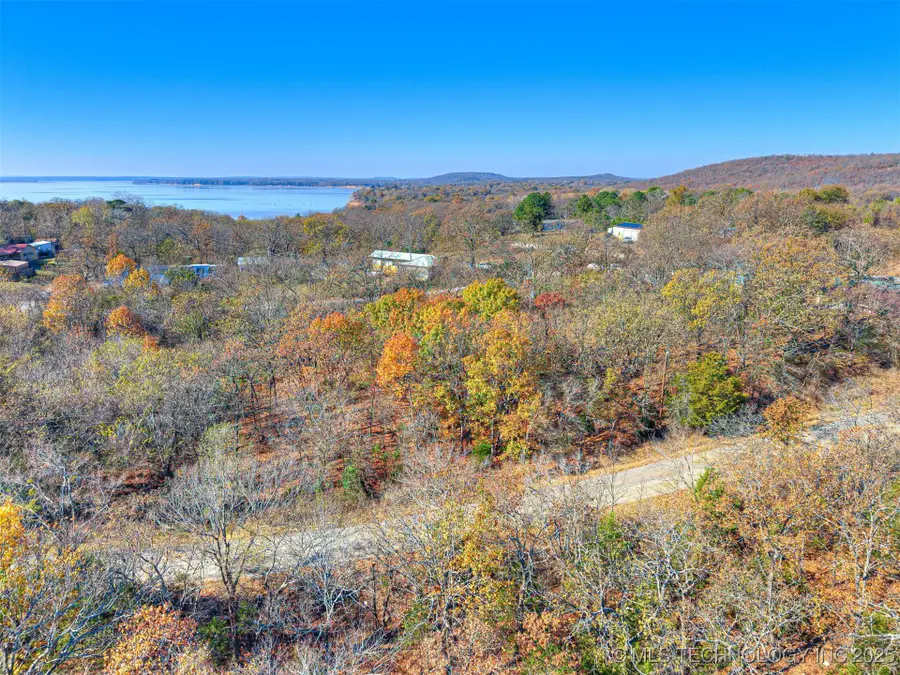 221 Robin Road, Eufaula, OK 74432 - #3