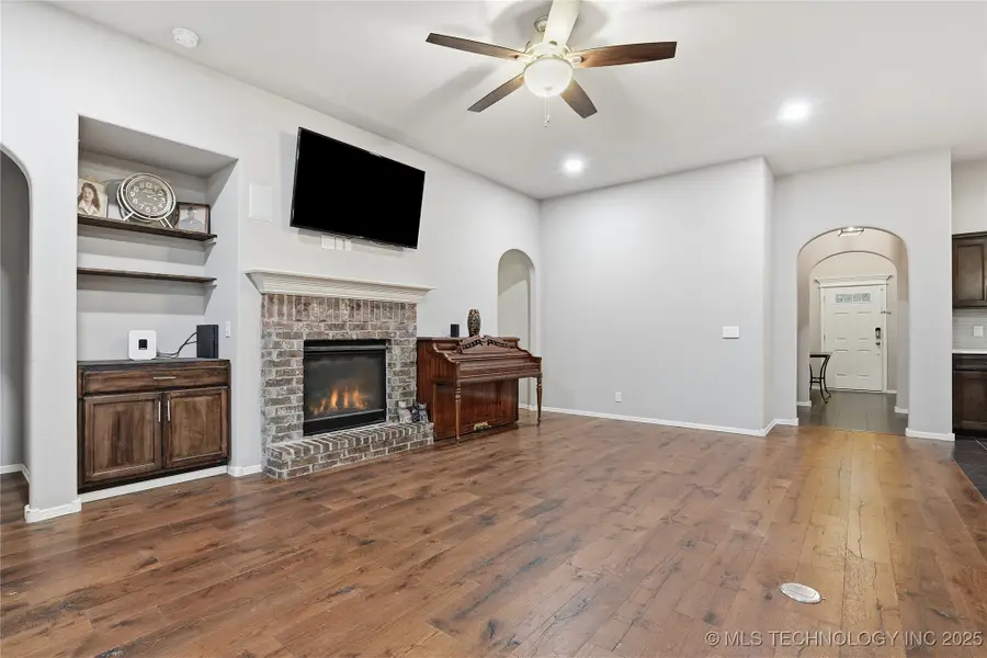 13642 S Iroquois Avenue, Glenpool, OK 74033 - Image #3