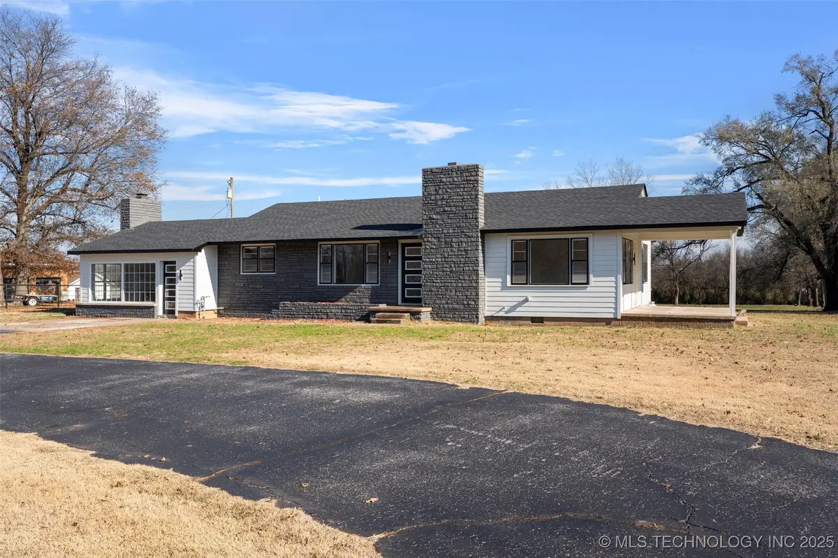 1505 East Street Sw, Miami, OK 74354 - Image #1